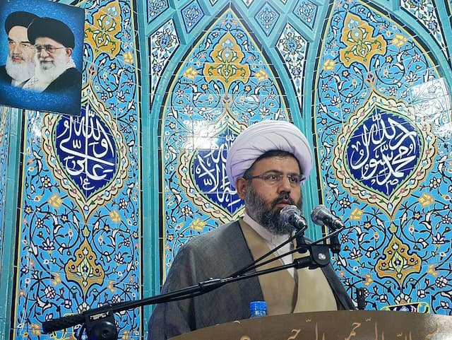 امام جمعه کنگاور: تقوا محور حرکت فردی و اجتماعی مؤمنان است