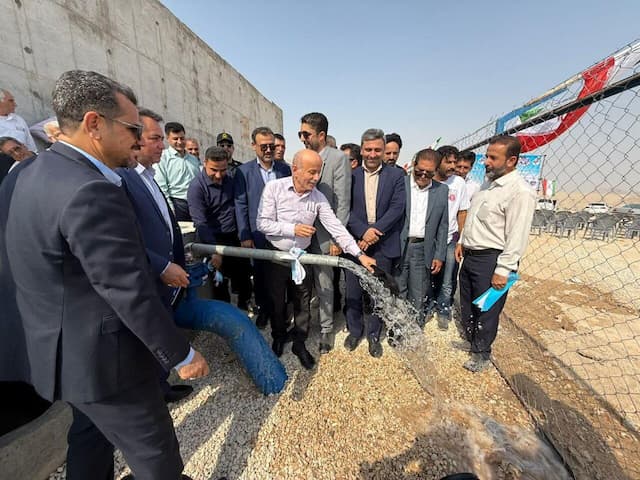جاری شدن آب شرب در کام ۳۵۰۰ نفر از مردم محروم لامرد