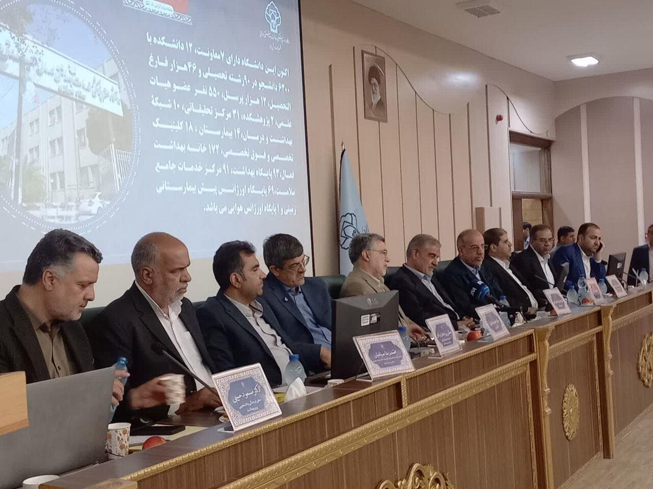 استاندار: یزد قطب درمانی کشور اما نیازمند حمایت ویژه است