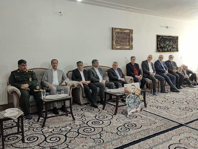 استاندار لرستان: رشادت‌های رزمندگان لرستانی در جنگ ۱۲ روزه تحمیلی باید روایت شود