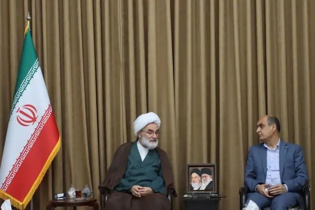 جمعه پرمشغله استاندار گیلان؛ دیدار با نماینده ولی‌فقیه تا افتتاح ۲۴۴پروژه‌ مخابراتی