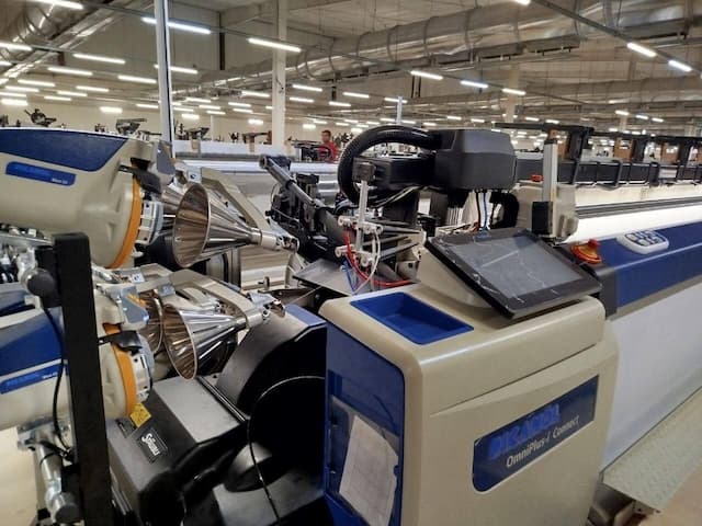 رونق تولید در سیستان و بلوچستان با افتتاح خط بافندگی کارخانه «بافت بلوچ»