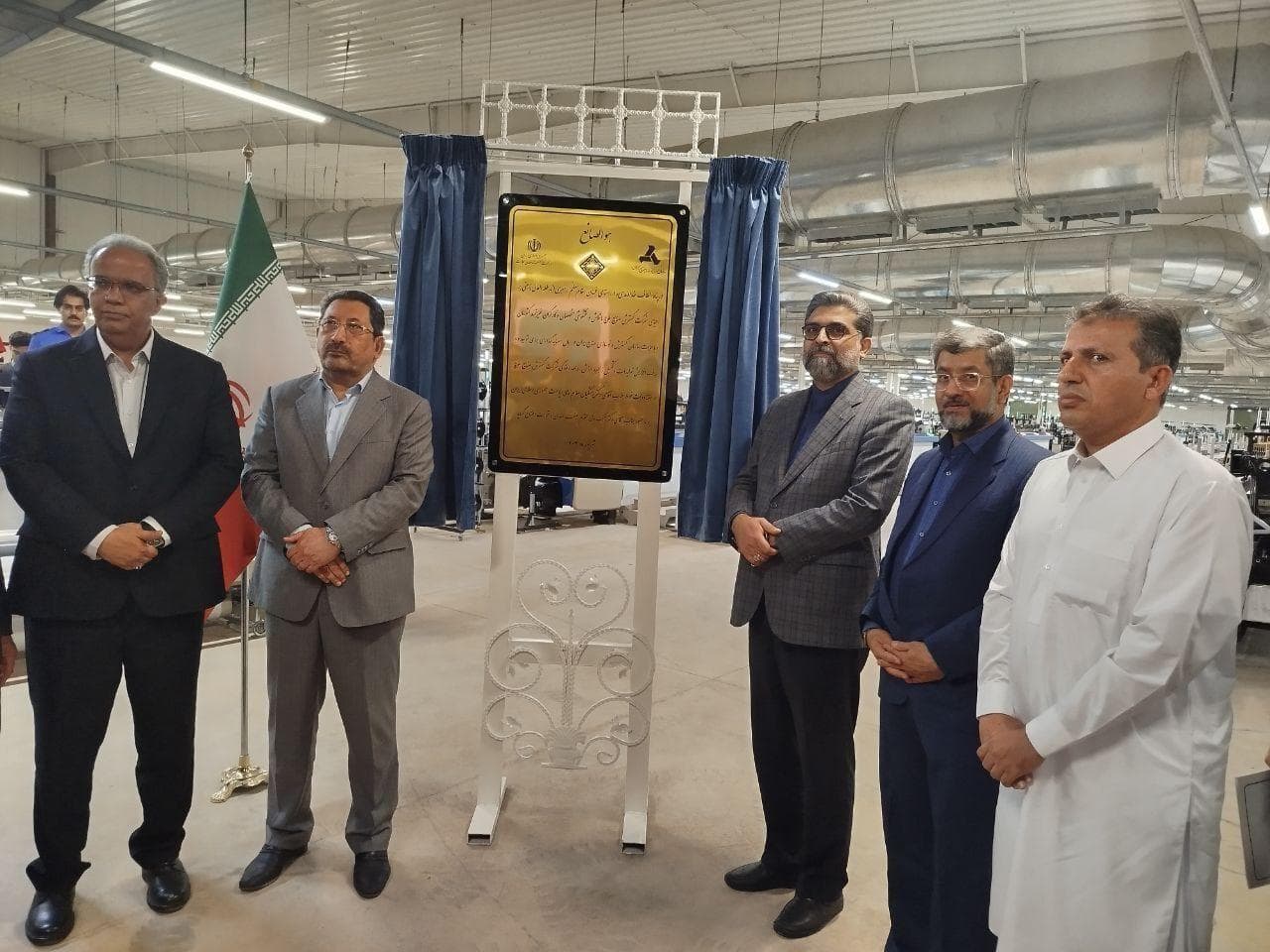 افتتاح خط بافندگی کارخانه بافت بلوچ؛ نماد توسعه صنعتی سیستان و بلوچستان