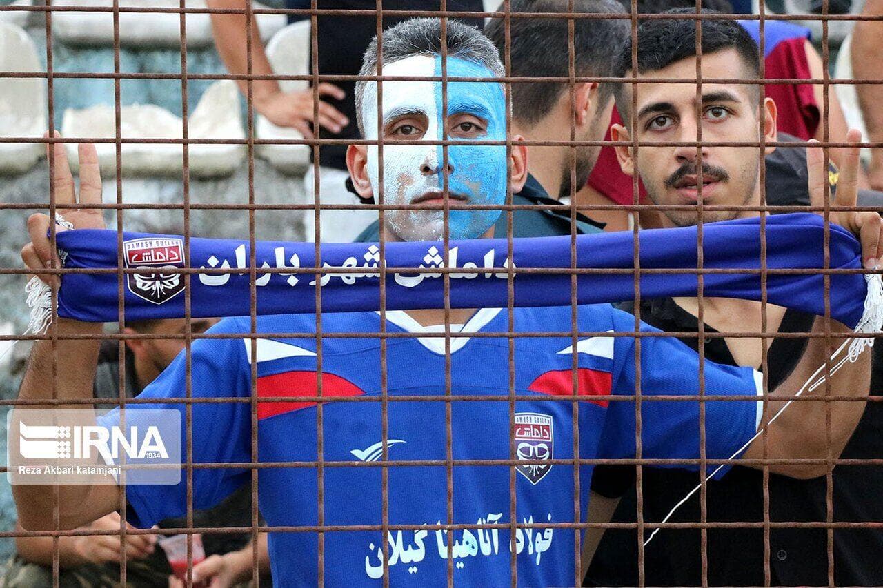 فیلم| انتقاد طرفداران داماش از ناهماهنگی ها و اخراجشان از ورزشگاه عضدی رشت