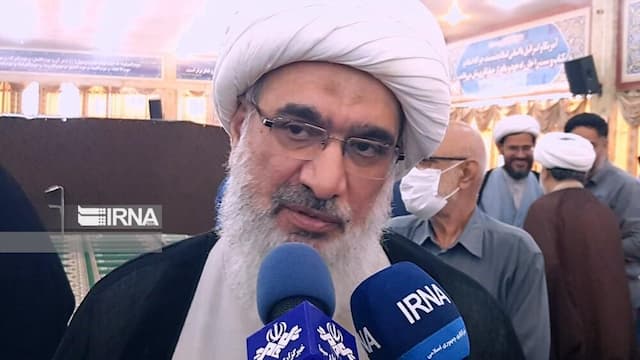 امام جمعه بوشهر: پیام همه شهدای دولت، خدمت به مردم بود