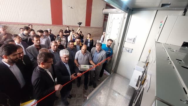 افتتاح هشت مگاوات نیروگاه خورشیدی با ۲۵۰۰ میلیارد ریال سرمایه‌گذاری در آران و بیدگل