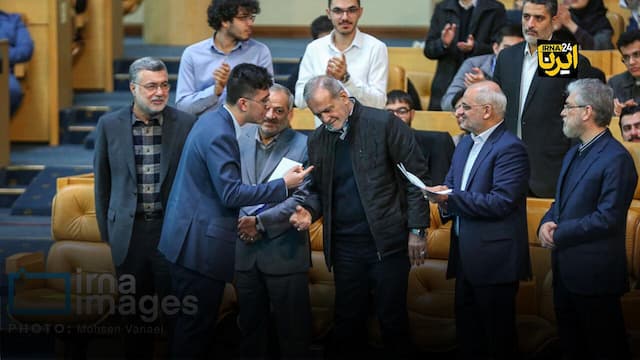 بگذارید حرفش را بزند