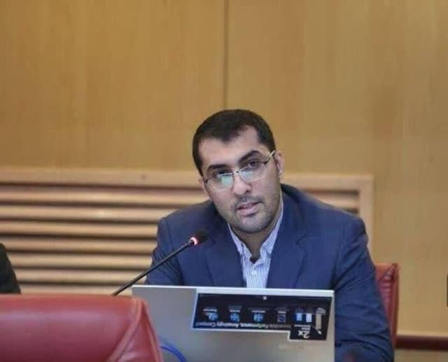 پذیرایی در جلسات دفاع پایان نامه و رساله دانشجویی ممنوع است