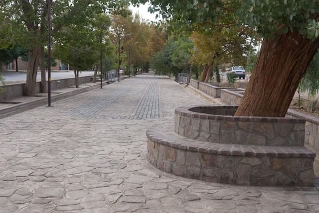 استاندار سمنان: طرح‌های هادی روستاهای گرمسار با رفع موانع تعیین تکلیف شود