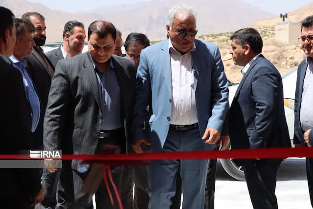 مجموعه ورزشی کارگران استهبان پس از ۱۴ سال افتتاح شد