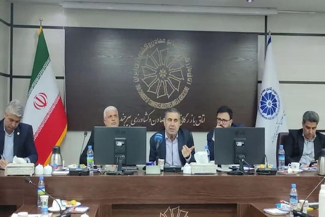 مشاور رئیس جمهور: تفویض اختیار به استانداران کلید حل مشکلات توسعه‌ای استان‌ها است