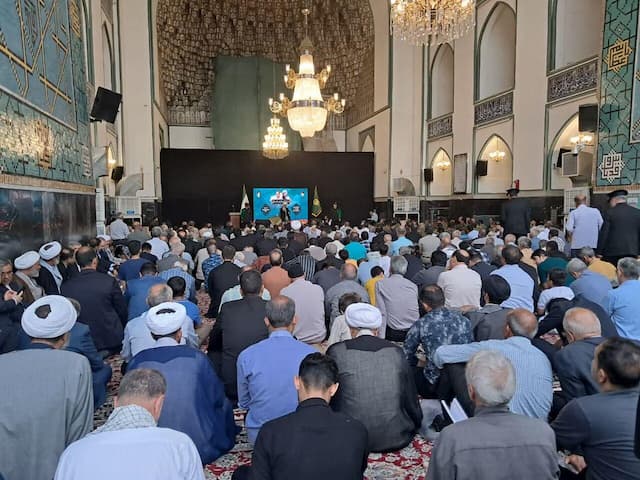 آیین گرامیداشت شهیدان رجایی و باهنر در حرم رضوی برگزار شد