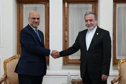 سفیر عراق در پایان ماموریت خود در ایران با عراقچی دیدار کرد