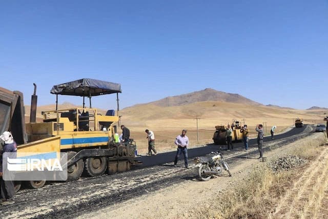۳۸ هزار مترمربع معابر روستایی گناباد با مشارکت بسیج آسفالت شد