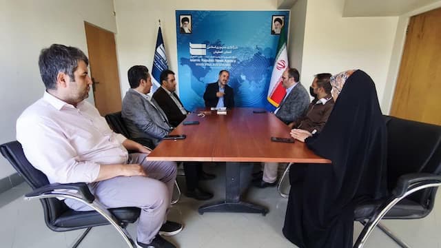 ۳ سامانه الکترونیکی ثبت احوالِ اصفهان رونمایی شد