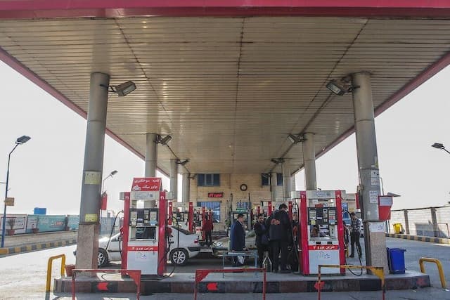 افتتاح دو جایگاه سوخت در بوشهر
