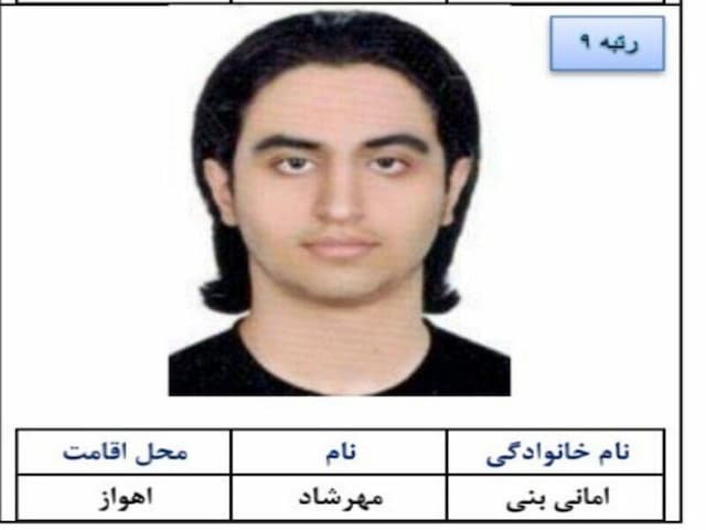 رتبه نهم کنکور ریاضی: مطالعه مستمر راز موفقیت من است 
