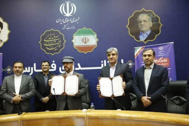 امضای تفاهمنامه برای توانمندسازی معلولان و روستاییان فارس