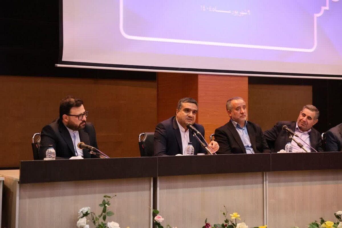 تثبیت قیمت زرشک و زعفران اولویت دولت چهاردهم در خراسان جنوبی باشد