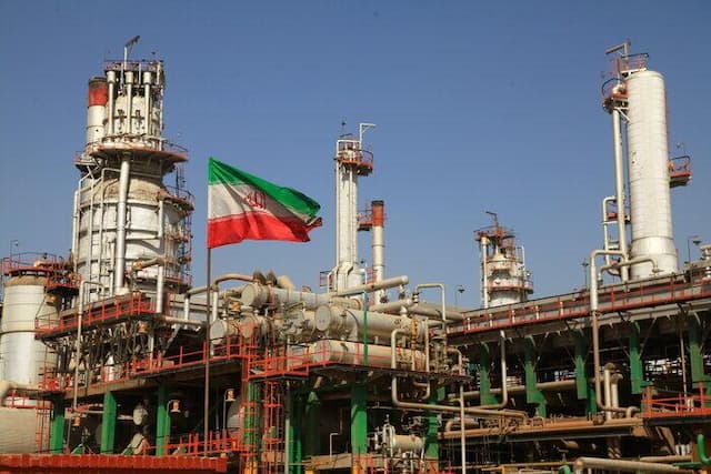 بیانیه پالایشگاه تهران در حمایت از رویکرد مسئولان شهرستان ری درجلوگیری ازساخت وساز غیرمجاز
