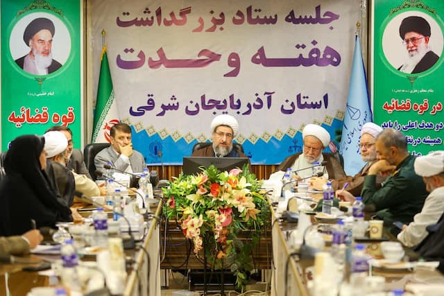 امام جمعه تبریز: هفته وحدت پرشورتر و اثرگذارتر از سال های گذشته برگزار شود