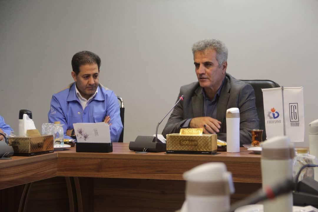 فرماندار شیراز: قوانین دست‌وپاگیر انگیزه فعالان اقتصادی را کاهش می‌دهد