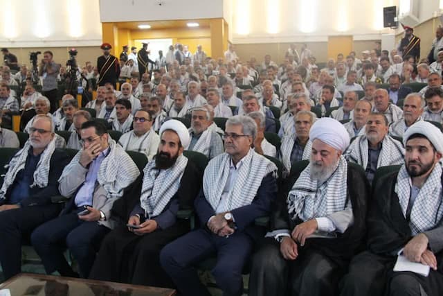 همایش «آزادگان وطن» در یزد برگزار شد
