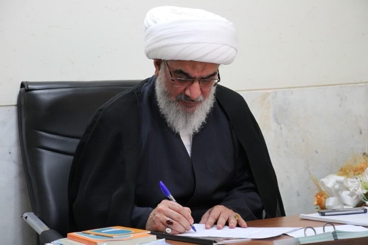 نماینده ولی‌فقیه در استان بوشهر درگذشت ایرج صغیری را تسلیت گفت