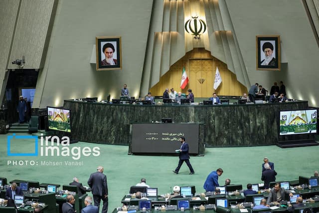 لوایح بودجه سنواتی در یک مرحله به مجلس تقدیم می‌شود