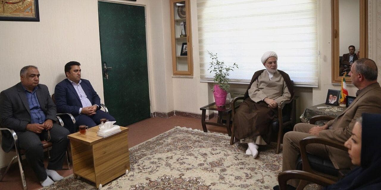 تأکید نماینده ولی فقیه در کردستان بر لزوم توسعه زیرساخت‌های ورزشی و حمایت از جوانان