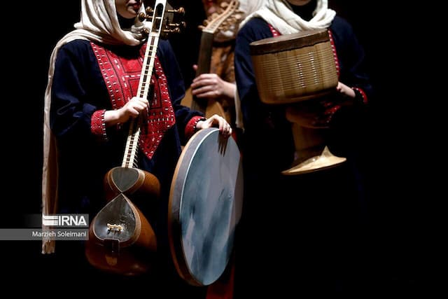 «آوای شورانگیز» بانوان و «هِزار هَزار دف» در تهران