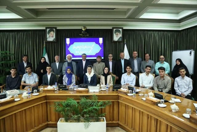 دغدغه نخبگان نسبت به شرایط دانش آموزان محروم کشور ارزشمند است