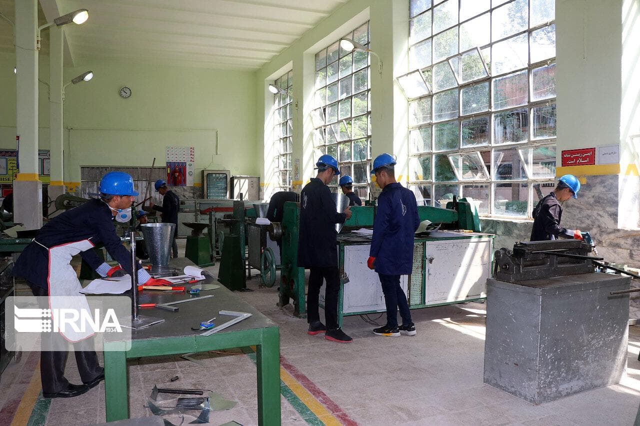 ۱۰ هزار میلیارد ریال به توسعه هنرستان های کشور تخصیص یافت