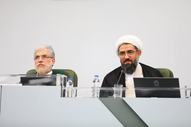 امام جمعه همدان: فضای نقد در دانشگاه جدی گرفته شود