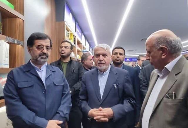 بازدید وزیر میراث‌فرهنگی از نمایشگاه توانمندی‌های صنعتی و گردشگری قم