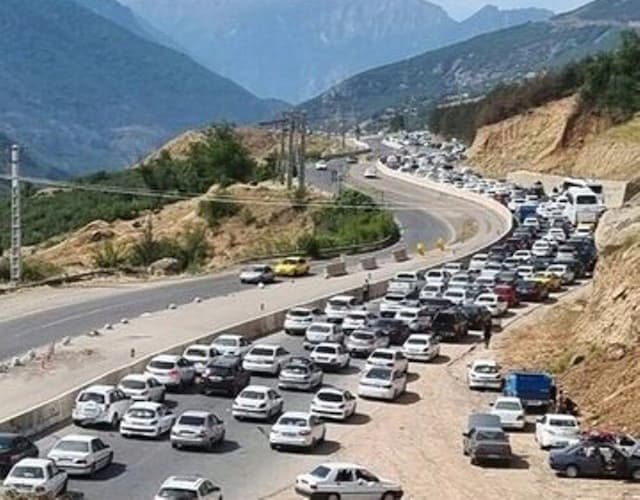 ترافیک سنگین در جاده کرج - چالوس / اجرای محدودیت ترافیکی ۱۴ شهریور