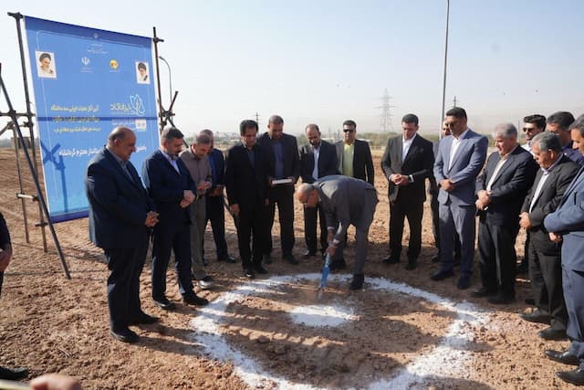 آغاز عملیات اجرایی احداث نیروگاه خورشیدی ۱۸ مگاواتی در کرمانشاه