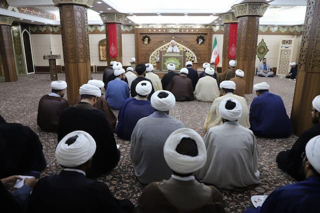 امام جمعه زاهدان: همکاری گسترده اهل سنت با شیعیان نتیجه تعامل مستمر است