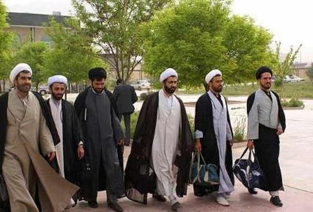 ۷۰۰ روحانی به مناسبت هفته وحدت به مناطق مختلف یزد اعزام شدند