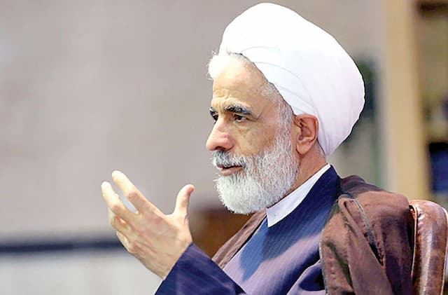 معاون رئیس جمهور: اجرای قانون اساسی و جذب سرمایه‌گذاری، راهبرد اصلی توسعه کشور است