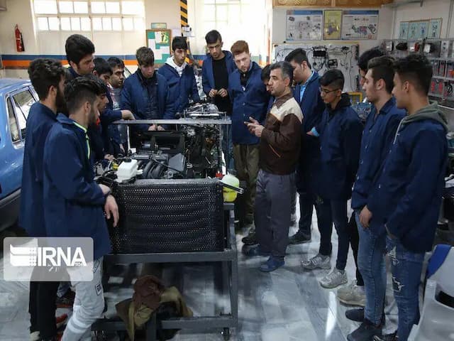 راه‌اندازی سه هنرستان‌ جوار صنعت در سیستان و بلوچستان
