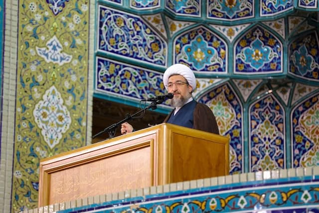 امام جمعه تبریز: اتحاد ملت ایران سرمایه ای بی بدیل است