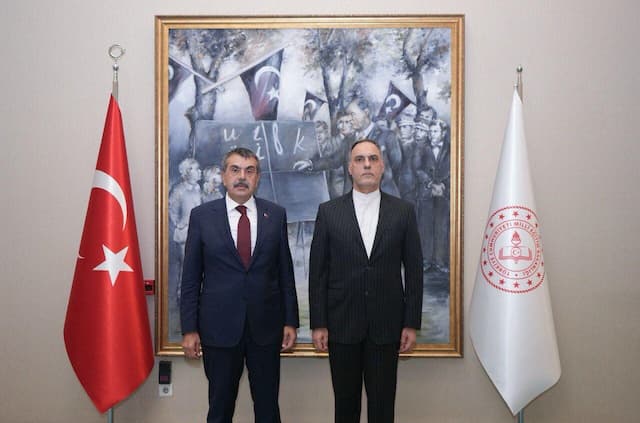 توسعه تعاملات آموزشی، محور رایزنی سفیر ایران با وزیر آموزش ملی ترکیه