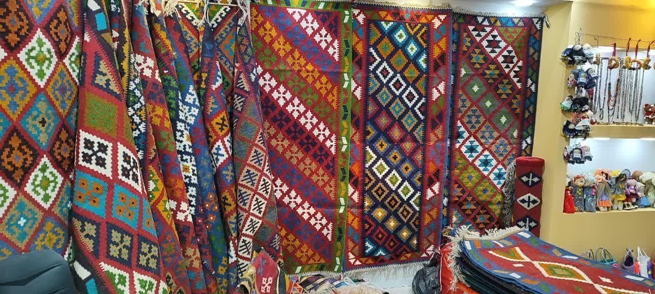 باز آوردی هنر در بازارچه‌های صنایع دستی کهگیلویه و بویراحمد
