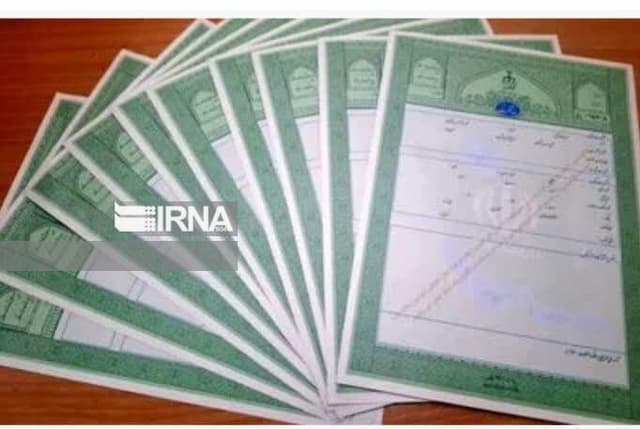 اسناد مالکیت اهالی روستای لاورده کنگان پس از سال‌ها انتظار تحویل شد