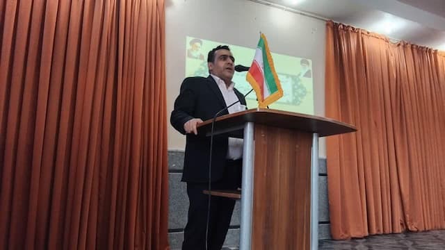 تأکید بر اصلاح مجرمان به عنوان محور سند تحول قضایی در آیین معارفه رئیس جدید دادگاه زواره