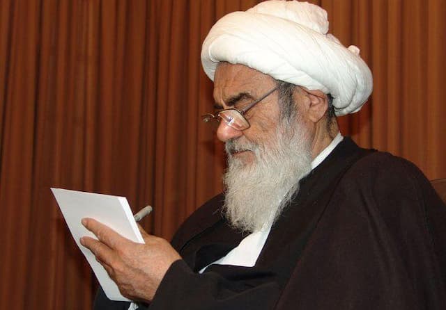 آیت الله مظاهری: سلمان فارسی با هوشمندی در طرف درست تاریخ ایستاد