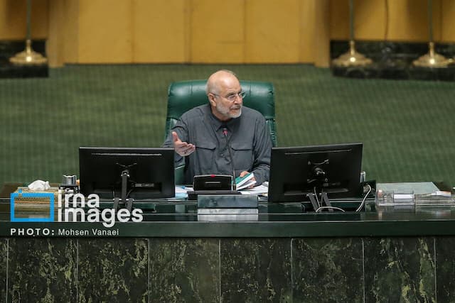 قالیباف: رفع معضل افزایش قیمت کالاهای اساسی در گرو اجرای طرح کالابرگ الکترونیک است