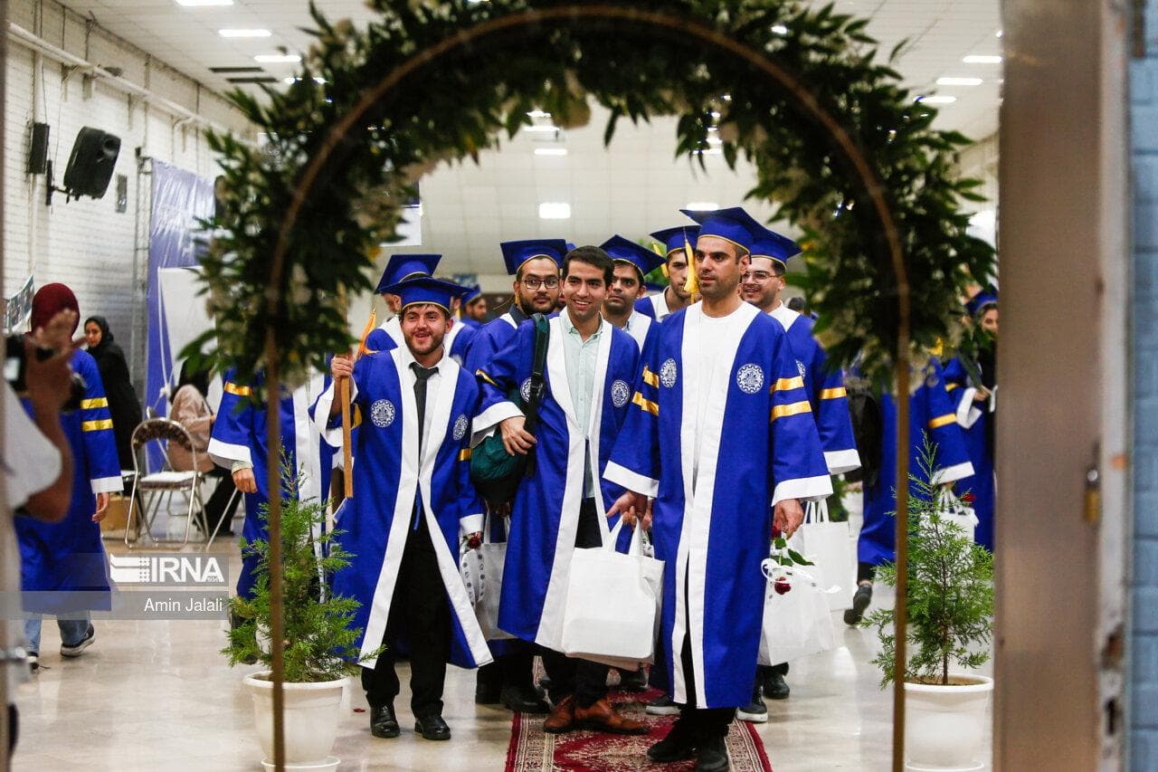 صنعت نمی‌تواند بهتر از فارغ‌التحصیل دانشگاه پیدا کند؛ حتی اگر گلایه داشته باشد