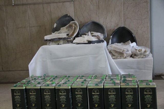 محموله بزرگ شیشه در بار روغن زیتون به مقصد نرسید